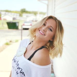 Meet your Posher, Alyssa